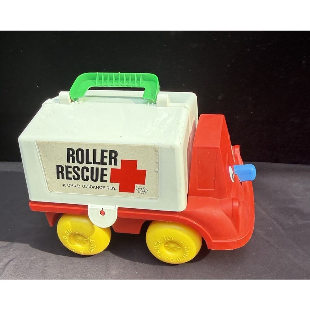 vintage A child’s guidance toy medical kit roller rescue truck Only